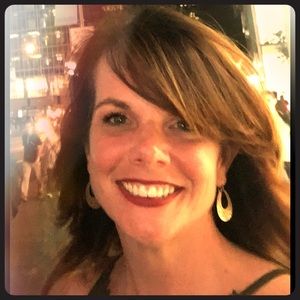 Meet your Posher, Jeannine